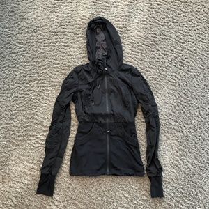 LULULEMON ZIP UP JACKET
